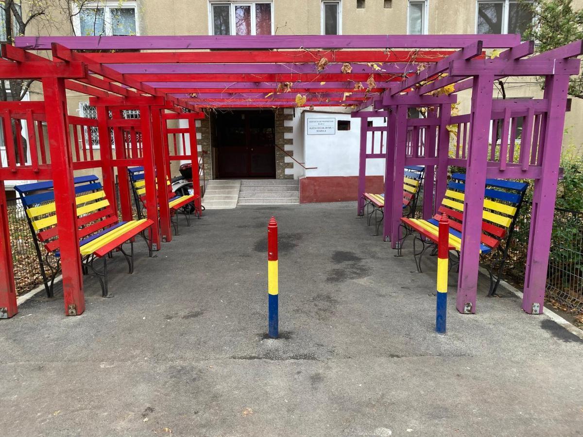 Appartement Piata Sudului Host à Bucarest Extérieur photo