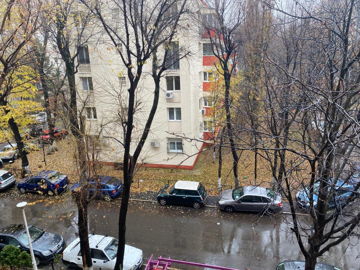 Appartement Piata Sudului Host à Bucarest Extérieur photo