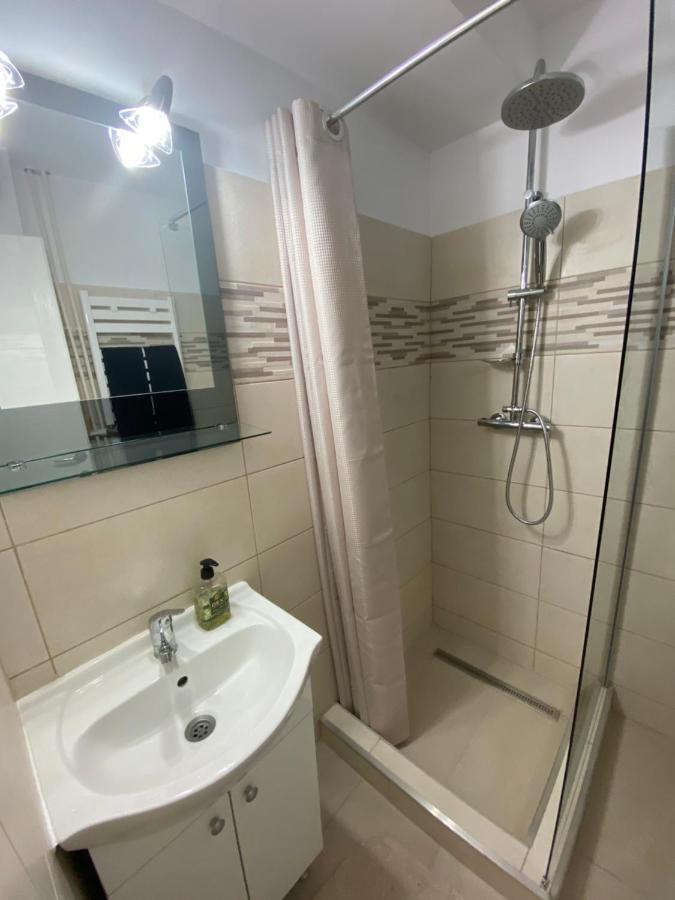 Appartement Piata Sudului Host à Bucarest Extérieur photo