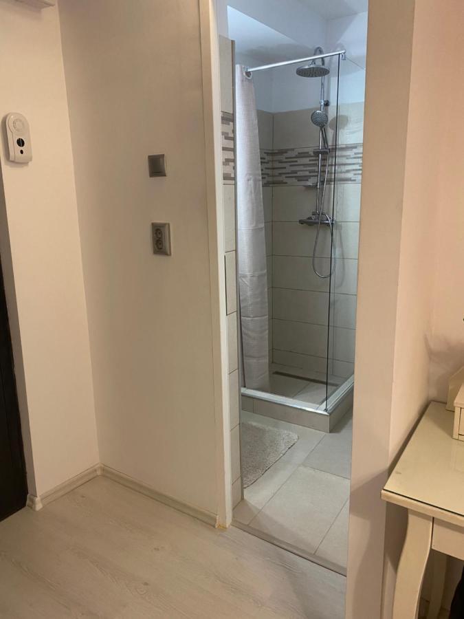 Appartement Piata Sudului Host à Bucarest Extérieur photo
